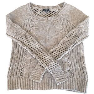 Womens’ American Eagle Outfitters Cable Knit Sweater Size XS